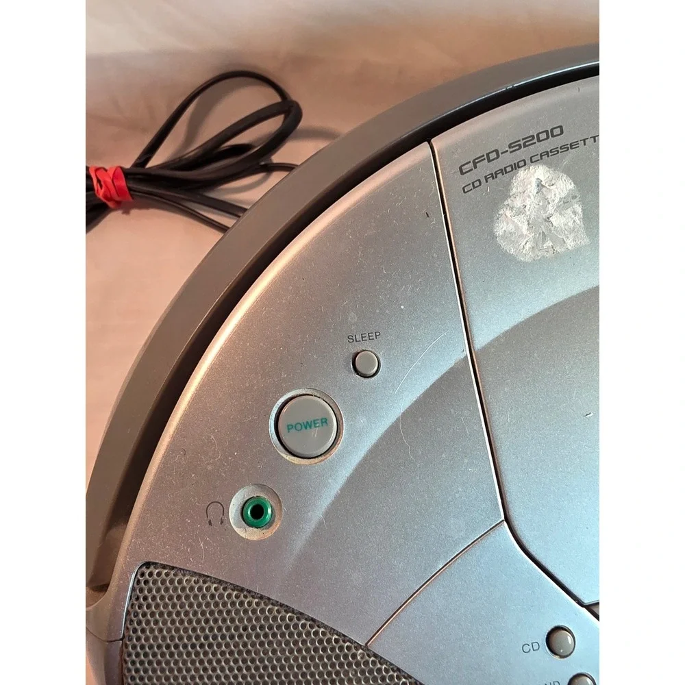 Sony CFD-S200 CD Radio Cassette-Corder Boombox Silver Mega Bass AM FM Tuner